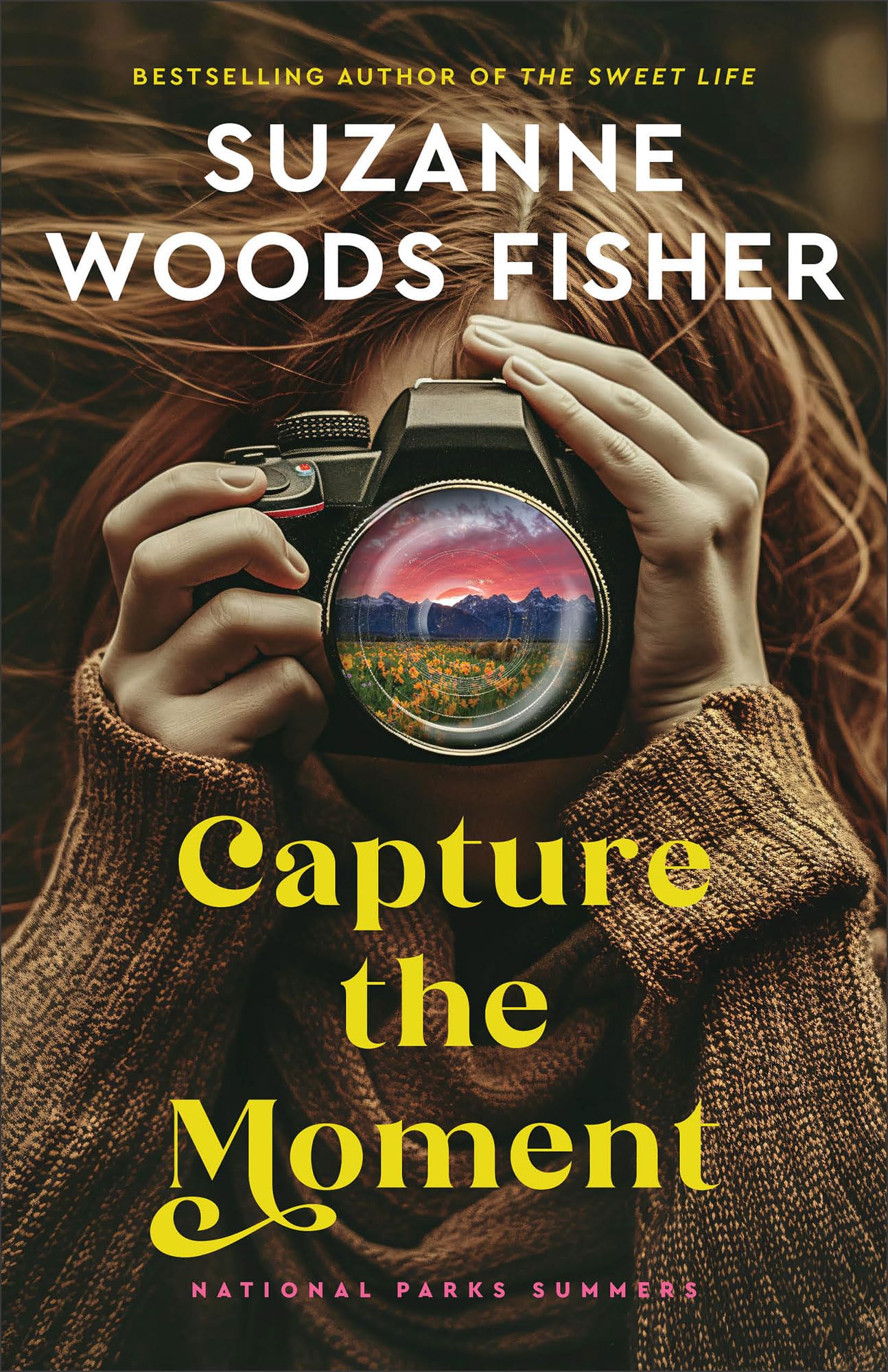 Capture the Moment: A Clean Sweet Summer Romance Novel with a Park Ranger and a Wildlife Photographer in Grand Teton National Park (National Parks Summers) 9780800745318